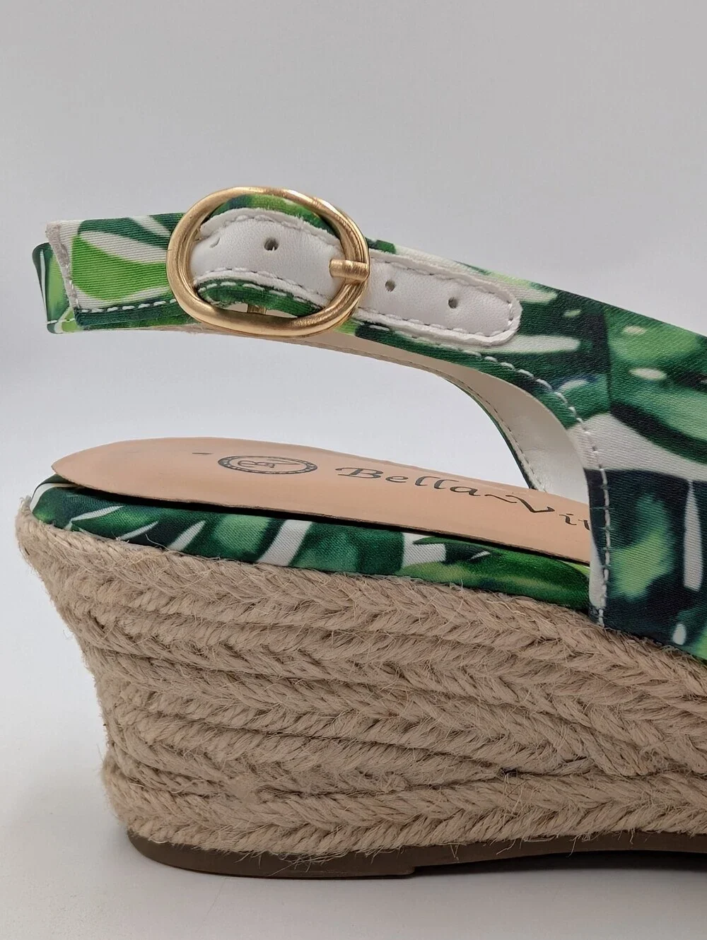 Bella Vita Size 9M Tropical Leaf Espadrille Wedge Sandals Slingback Gold Buckle